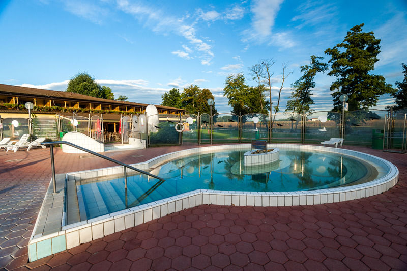 Terme Banovci - Hotel Zeleni Gaj Verzej Ngoại thất bức ảnh